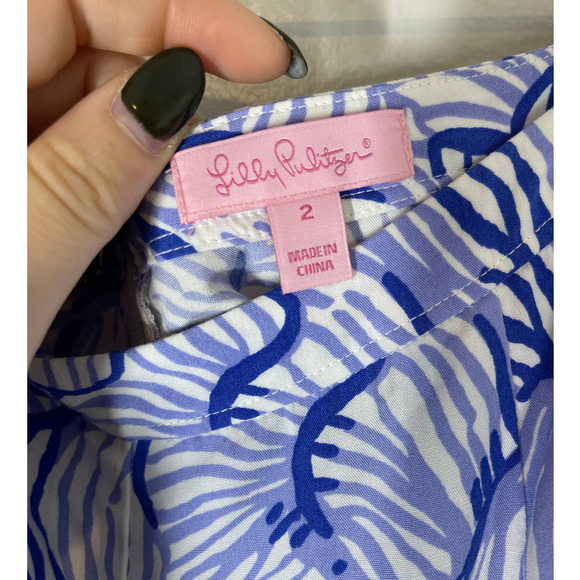 Lilly Pulitzer Blue & White Printed Sonya Short 2 - Picture 7 of 8